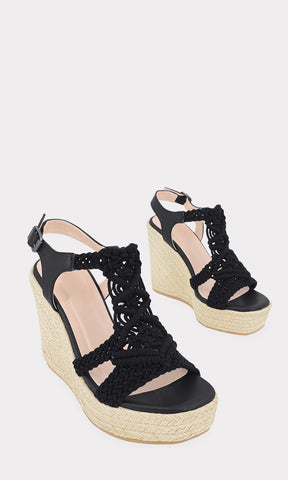 YSIS ALPARGATAS NEGRAS PARA USAR EN PRIMAVERA-VERANO CON DETALLES DE YUTE EN TACON WEDGE Y CROCHET EN T-STRAP AL FRENTE CON PLATAFORMA DE 3.5 CM